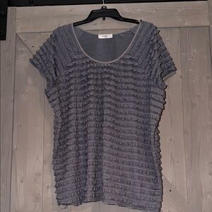 Moa Moa Gray Ruffled Short Sleeve Top